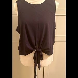 Lululemon cropped tank NWOT size 10.